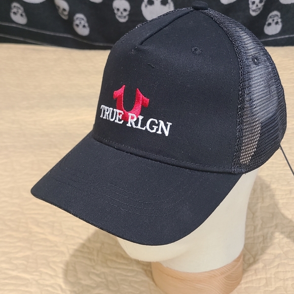 True Religion embroidered trucker hat - Picture 3 of 8